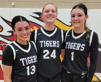 Ladies Kick Off HoopHall Classic West